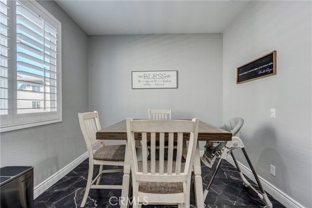 Detail Gallery Image 17 of 44 For 625 Savi Dr #102,  Corona,  CA 92878 - 3 Beds | 3/1 Baths