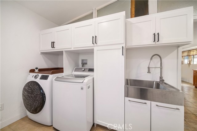 Detail Gallery Image 10 of 44 For 1610 N Amador Ave, Ontario,  CA 91764 - 5 Beds | 3 Baths