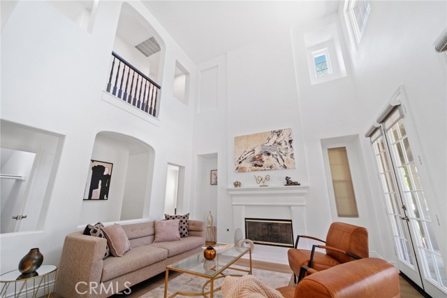 25422 Magnolia Lane, Stevenson Ranch CA: https://media.crmls.org/medias/92cfb576-8ddb-4a1b-8128-aabbb07972a2.jpg