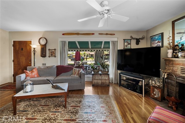 132 N Jewell Place, Orange CA: https://media.crmls.org/medias/92cfe6e7-cccd-4bd2-984b-fdb9f8b8762b.jpg