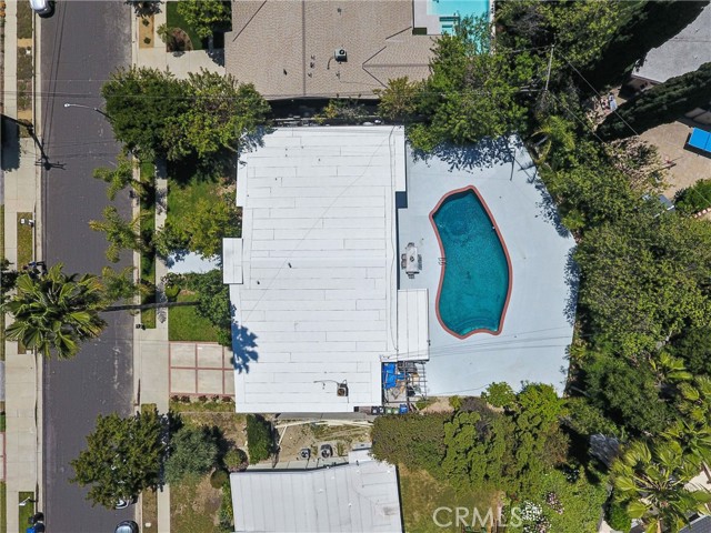5115 Boda Pl, Woodland Hills CA: https://media.crmls.org/medias/92d182e6-8116-4226-b86d-91a2ad6d7d3c.jpg