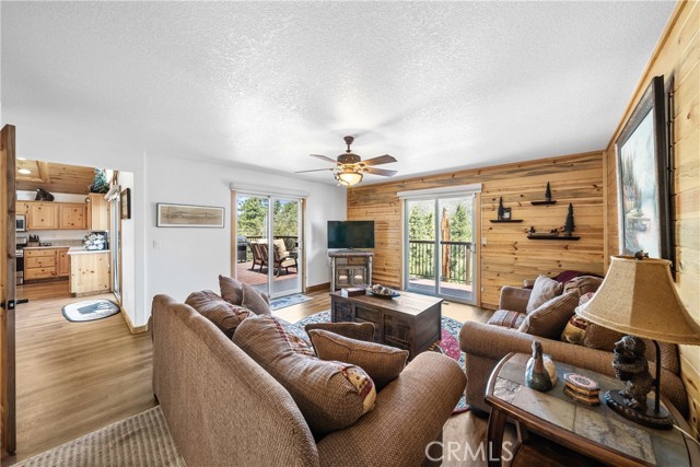 Detail Gallery Image 27 of 50 For 42728 Timberline, Big Bear Lake,  CA 92315 - 3 Beds | 3/1 Baths