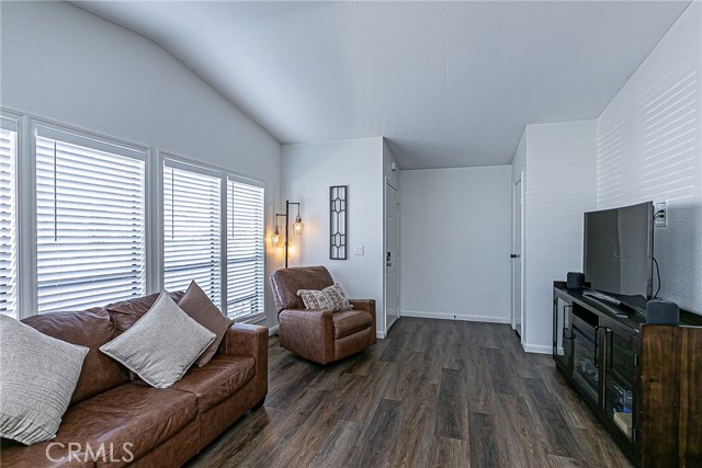 Detail Gallery Image 6 of 36 For 822 Greenacre, Santa Maria,  CA 93455 - 2 Beds | 2 Baths