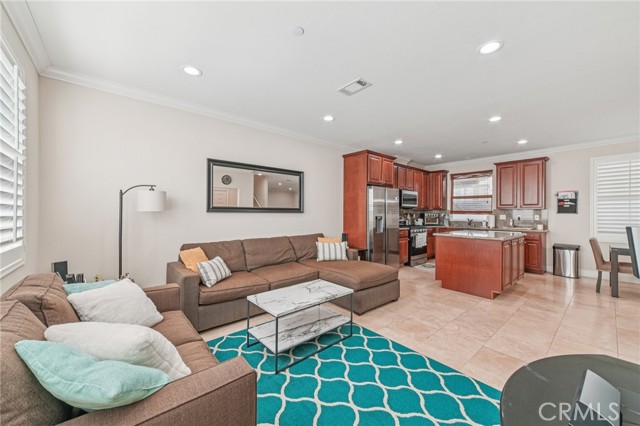 Detail Gallery Image 4 of 34 For 3804 Howard Ave, Los Alamitos,  CA 90720 - 3 Beds | 2/1 Baths