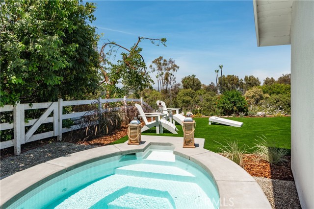 16 Roadrunner Road, Rolling Hills CA: https://media.crmls.org/medias/92d3f43a-7b44-40d2-9464-715c9dd1ce1b.jpg