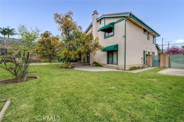 605 N Live Oak, Glendora CA: https://media.crmls.org/medias/92d40e56-c523-47ca-8e85-b3a856ab46f5.jpg