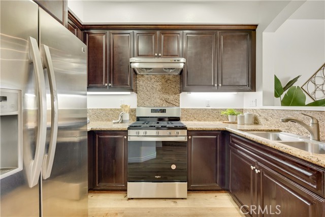 Detail Gallery Image 9 of 29 For 94 Hedge Bloom, Irvine,  CA 92618 - 3 Beds | 2/1 Baths