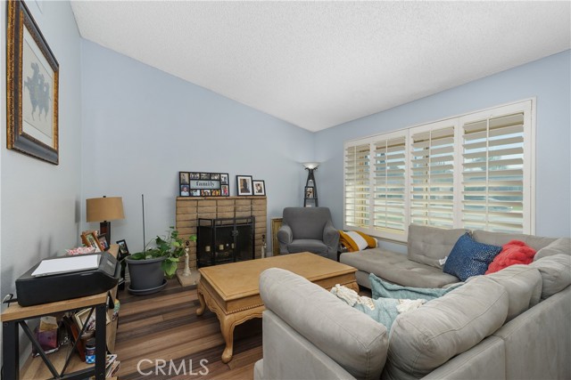 Detail Gallery Image 6 of 42 For 966 N Ironwood Ave, Rialto,  CA 92376 - 3 Beds | 2 Baths