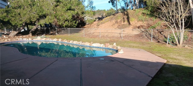 4208 Linda Vista, Fallbrook CA: https://media.crmls.org/medias/92d535bd-ef02-4f64-bd93-df3698f269b1.jpg