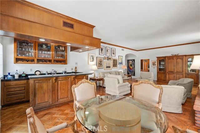 Detail Gallery Image 14 of 50 For 4751 Westchester Dr, Woodland Hills,  CA 91364 - 5 Beds | 7 Baths