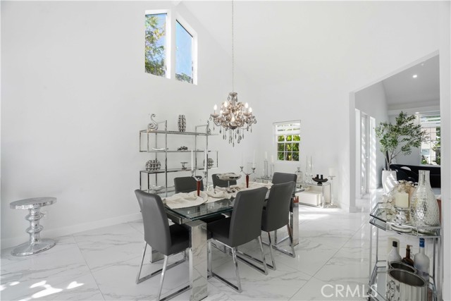 Detail Gallery Image 10 of 56 For 7600 Southby, West Hills,  CA 91304 - 5 Beds | 5 Baths