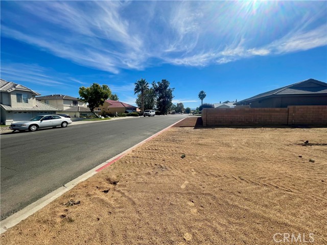 Detail Gallery Image 7 of 9 For 13090 Yellowstone, Victorville,  CA 92395 - – Beds | – Baths