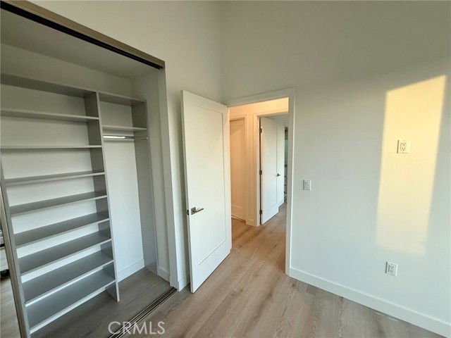 Detail Gallery Image 20 of 23 For 17816 W Bullock, Encino,  CA 91316 - 2 Beds | 2 Baths