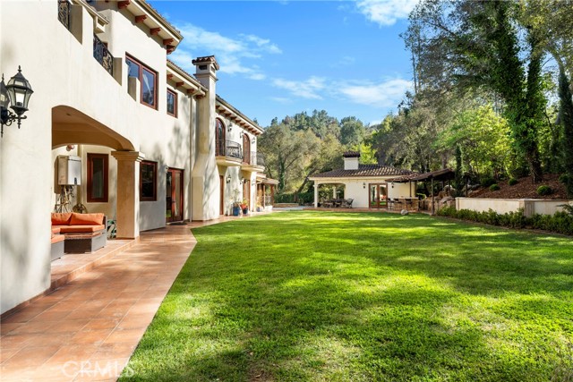 4141 Cambridge Road, La Canada Flintridge CA: https://media.crmls.org/medias/92d7ff43-4523-403a-af16-8be235c8a852.jpg