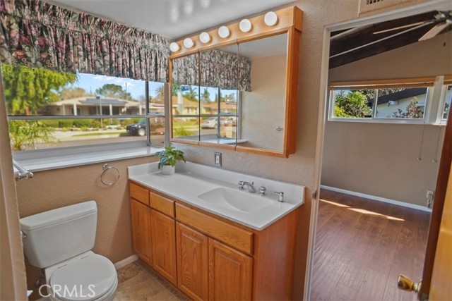 Detail Gallery Image 11 of 18 For 8347 Delco Ave, Winnetka,  CA 91306 - 3 Beds | 2 Baths