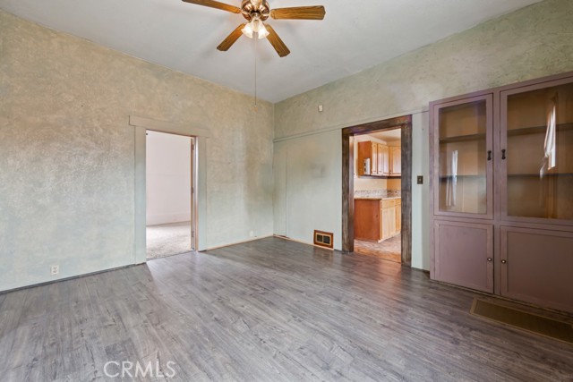 Detail Gallery Image 8 of 38 For 16412 Bixler Ave, Paramount,  CA 90723 - 2 Beds | 1 Baths