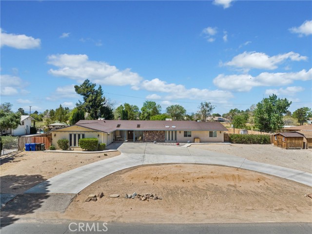 Detail Gallery Image 2 of 47 For 19977 Chickasaw Rd, Apple Valley,  CA 92307 - 5 Beds | 3 Baths