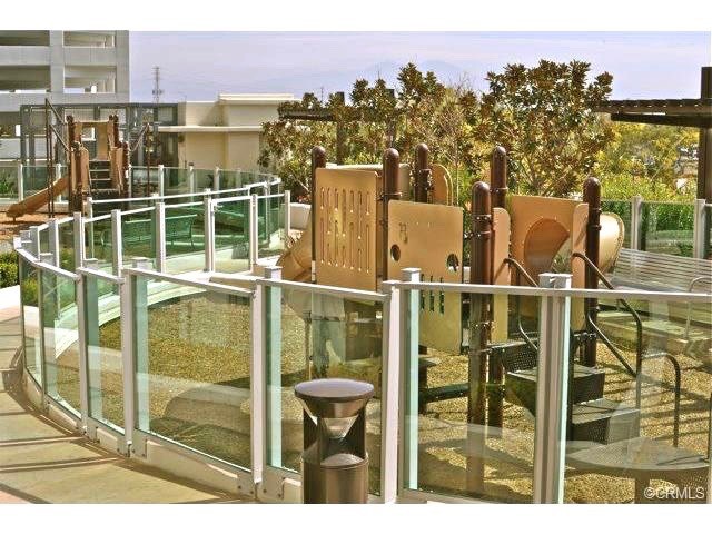 Detail Gallery Image 52 of 57 For 3131 Michelson Dr #1504,  Irvine,  CA 92612 - 3 Beds | 2/1 Baths