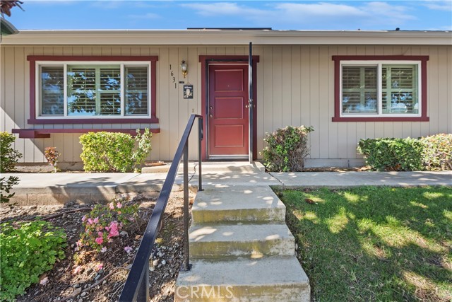 Detail Gallery Image 3 of 32 For 1631 Carmel, Upland,  CA 91784 - 2 Beds | 2 Baths