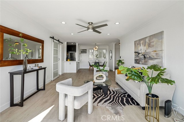 8400 De Longpre Ave #314 photo 8