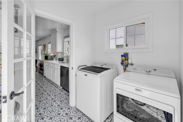 3743 N Studebaker Road, Long Beach CA: https://media.crmls.org/medias/92da60e8-a8df-42cc-8cb6-999965c356da.jpg