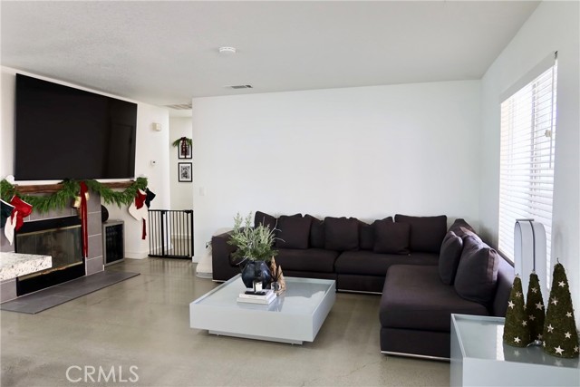 Detail Gallery Image 14 of 23 For 25106 Wooden Gate Dr, Menifee,  CA 92584 - 3 Beds | 2 Baths