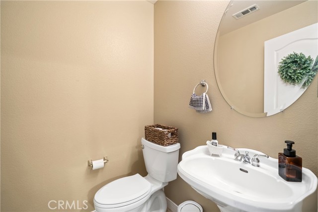 Detail Gallery Image 16 of 39 For 63 Volta Del Tintori St, Lake Elsinore,  CA 92532 - 5 Beds | 4/1 Baths