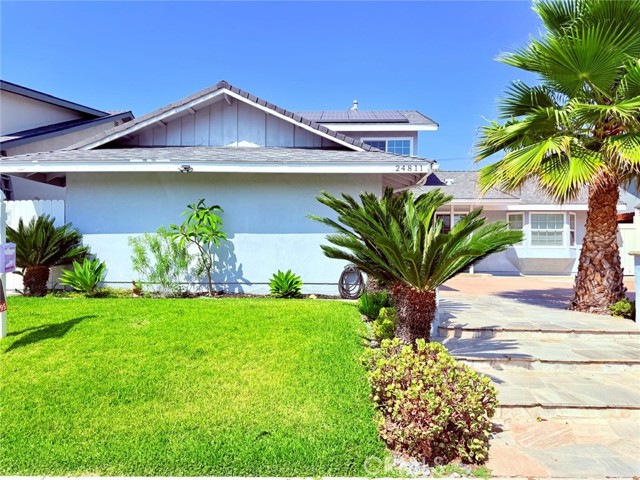 24811 Calle El Toro Grande, Lake Forest CA: https://media.crmls.org/medias/92db9411-6196-48b1-89e4-c2810957e4be.jpg