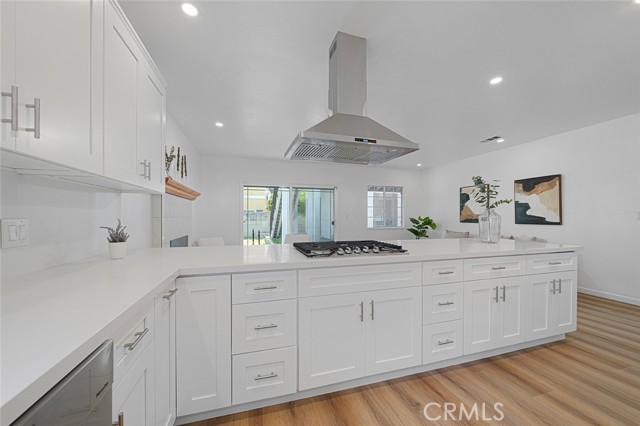 Detail Gallery Image 10 of 21 For 12930 Gilmore Ave, Los Angeles,  CA 90066 - 3 Beds | 2 Baths