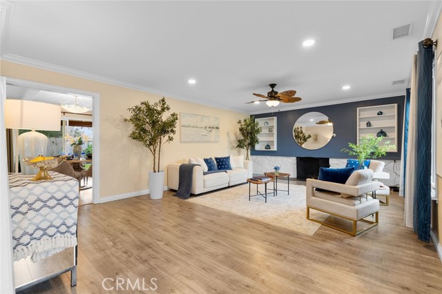 Detail Gallery Image 4 of 38 For 2914 S Rene, Santa Ana,  CA 92704 - 4 Beds | 3 Baths