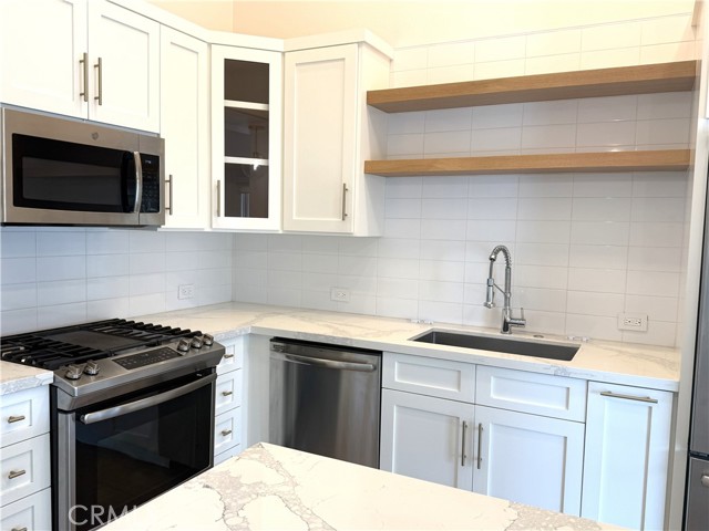 Detail Gallery Image 3 of 15 For 1964 San Bruno, Newport Beach,  CA 92660 - 3 Beds | 2 Baths