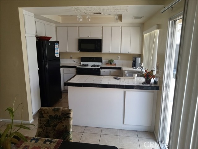 15 Wintergreen, Irvine CA: https://media.crmls.org/medias/92dcbf0d-9291-4521-be6f-b877985b7a4e.jpg