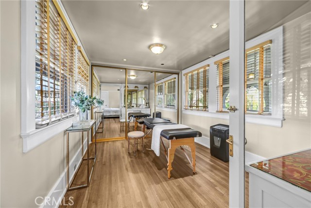 1215 Wentworth, Pasadena CA: https://media.crmls.org/medias/92dd1067-42cf-48c8-aa5b-299fbd8ca21f.jpg