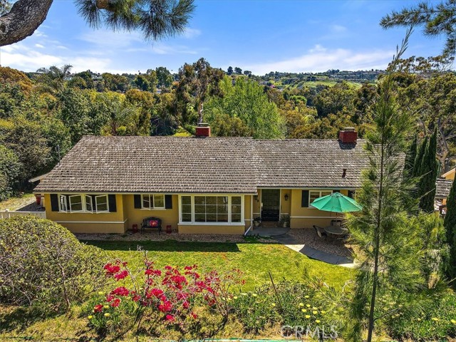 3300 Via Palomino, Palos Verdes Estates, California 90274, 4 Bedrooms Bedrooms, ,2 BathroomsBathrooms,Residential,Sold,Via Palomino,PV22070520