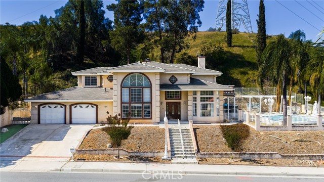 Detail Gallery Image 4 of 52 For 1677 Laurelwood Ave, Colton,  CA 92324 - 3 Beds | 2/1 Baths