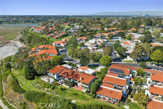 Detail Gallery Image 34 of 36 For 659 Vista Bonita, Newport Beach,  CA 92660 - 2 Beds | 2/1 Baths