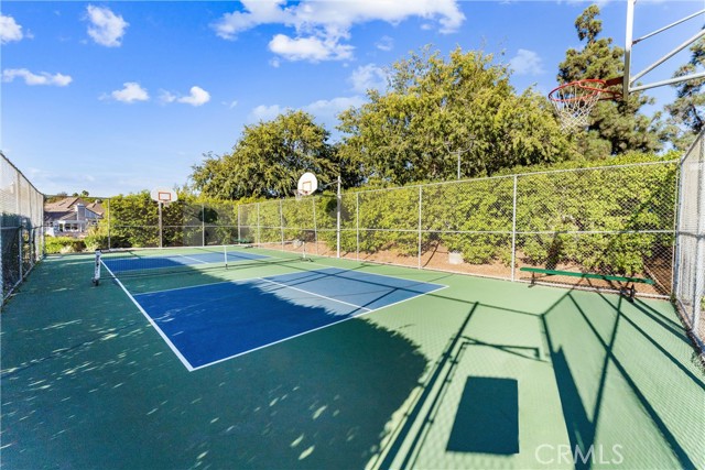 Detail Gallery Image 55 of 66 For 19950 via Natalie, Yorba Linda,  CA 92887 - 5 Beds | 4/1 Baths