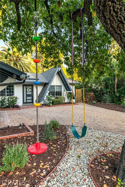 Detail Gallery Image 9 of 42 For 7112 Darnoch, West Hills,  CA 91307 - 4 Beds | 2 Baths