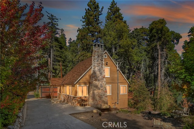 Detail Gallery Image 2 of 40 For 863 Oak Rd, Lake Arrowhead,  CA 92386 - 3 Beds | 2 Baths