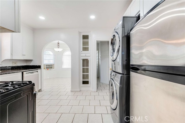 Detail Gallery Image 6 of 48 For 496 E 52nd, Long Beach,  CA 90805 - – Beds | – Baths