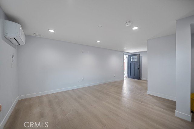 3301 Obama Boulevard, Los Angeles CA: https://media.crmls.org/medias/92e0c003-5839-4769-ae62-9c144805efd9.jpg