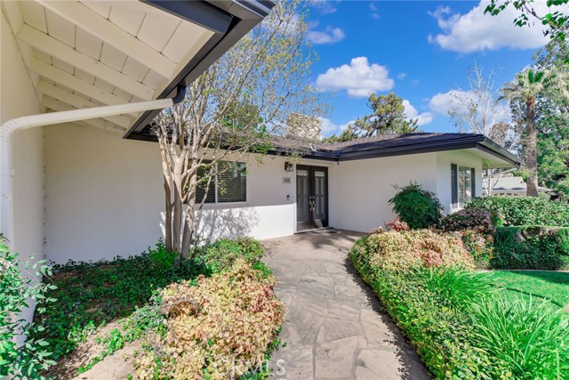 Detail Gallery Image 6 of 69 For 5531 Cornwall Ave, Riverside,  CA 92506 - 4 Beds | 3 Baths