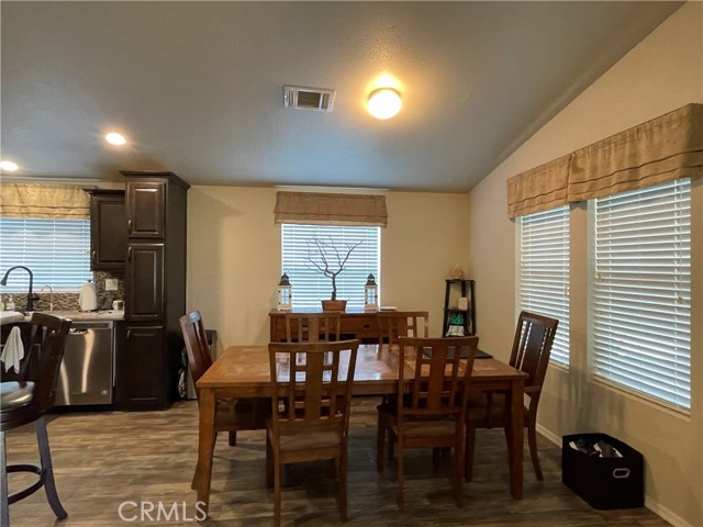 Detail Gallery Image 12 of 37 For 12600 Havasu Lake Rd #57,  Needles,  CA 92363 - 3 Beds | 2 Baths