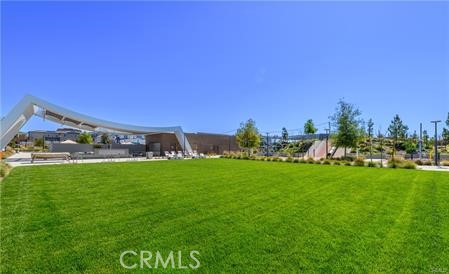https://media.crmls.org/medias/92e1d68c-46a6-4371-8189-545e614bdab3.jpg?preset=X-Large