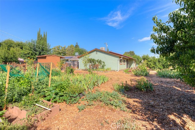 9493 Yokum Street, Chico CA: https://media.crmls.org/medias/92e26745-2b76-4553-98d0-c11a0f6bd07e.jpg