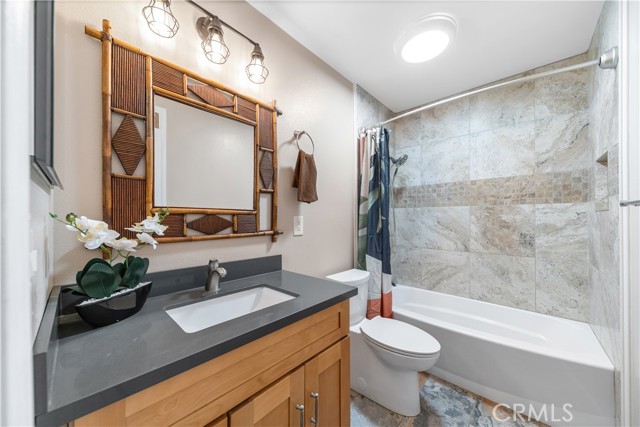 17392 Paine Street, Fontana CA: https://media.crmls.org/medias/92e32deb-50ea-442b-9074-0715fe4a4acc.jpg