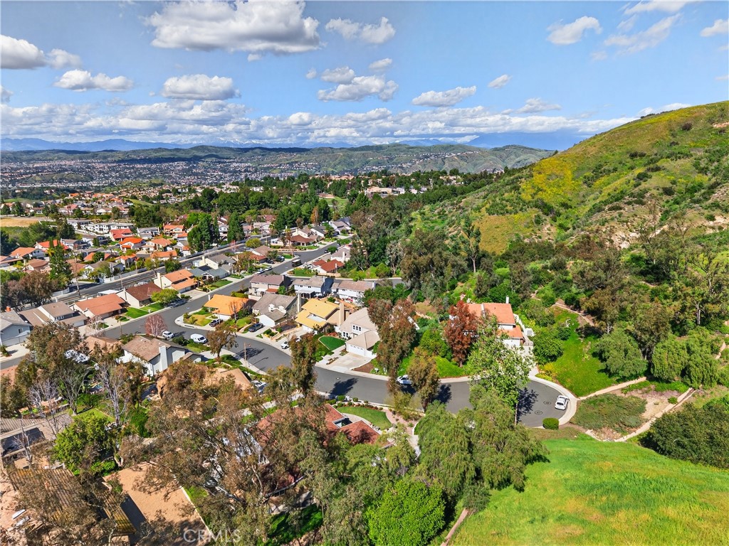 https://media.crmls.org/medias/92e3a8cf-5dca-4dd1-8643-c312267d6314.jpg?preset=X-Large