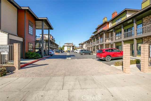 Image 1 of 23 For 207 Alameda Avenue 203