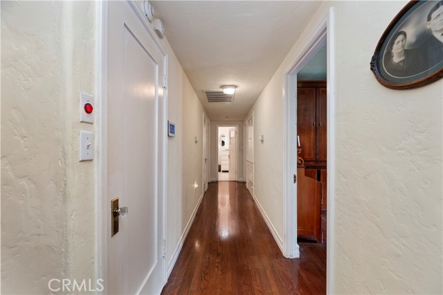 Image 50 of 73 For 4202 University