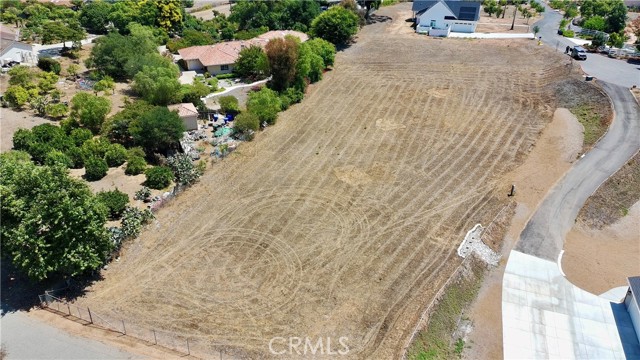 Detail Gallery Image 2 of 4 For 1916 Gray Rabbit Hollow, Fallbrook,  CA 92028 - – Beds | – Baths